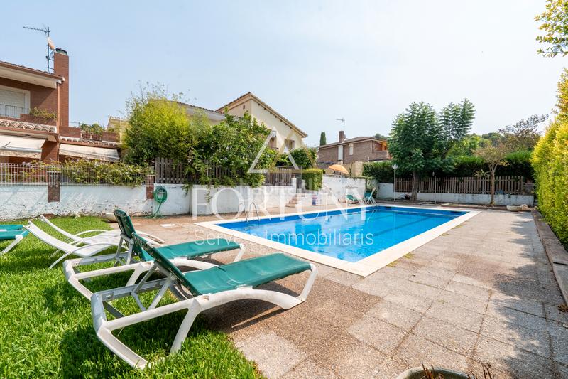 Foto fcbda39c-574d-47bf-9f3f-91d8182e1148. Maison avec chauffage parking piscine dans Covamar Salou