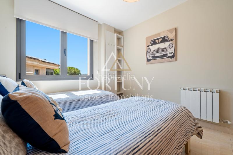 Foto c09d75b8-a730-46b2-9a12-b41558e48ba8. Casa aparellada amb aparcament piscina a Regueral - Prat d'en Forés Cambrils