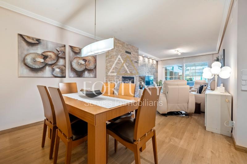 Foto a0282feb-fd92-49cc-bd75-09138ab96fc4. Casa adossada amb xemeneia calefacció aparcament a Cambrils