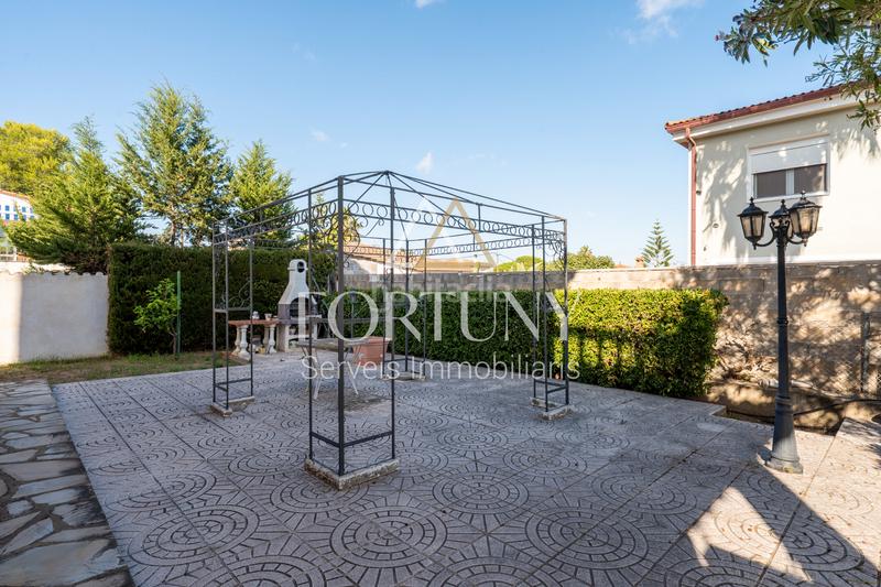 Foto c1745cb6-6e58-4eab-b0f5-6d3ef198403a. Haus in carrer bruselas 12 in Poble Mont-roig del Camp