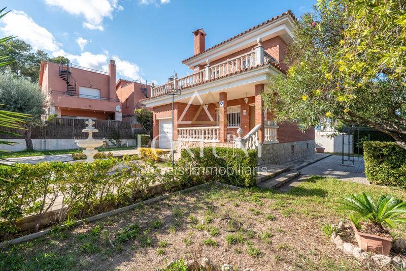 Foto f5a7f1fd-1584-4338-baa1-1413f67bc6b0. Haus in carrer bruselas 12 in Poble Mont-roig del Camp