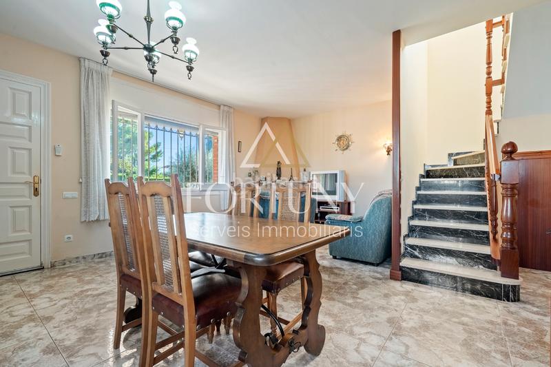 Foto fee4e4b4-ecd9-41e5-b4b2-06ee9e7c8772. Haus in carrer bruselas 12 in Poble Mont-roig del Camp