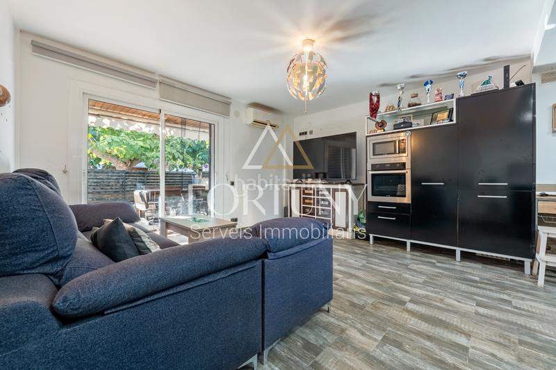 Foto b8a28af6-1b6a-4ef7-8f49-c480ce8593a3. Erdgeschoss in Barenys Salou