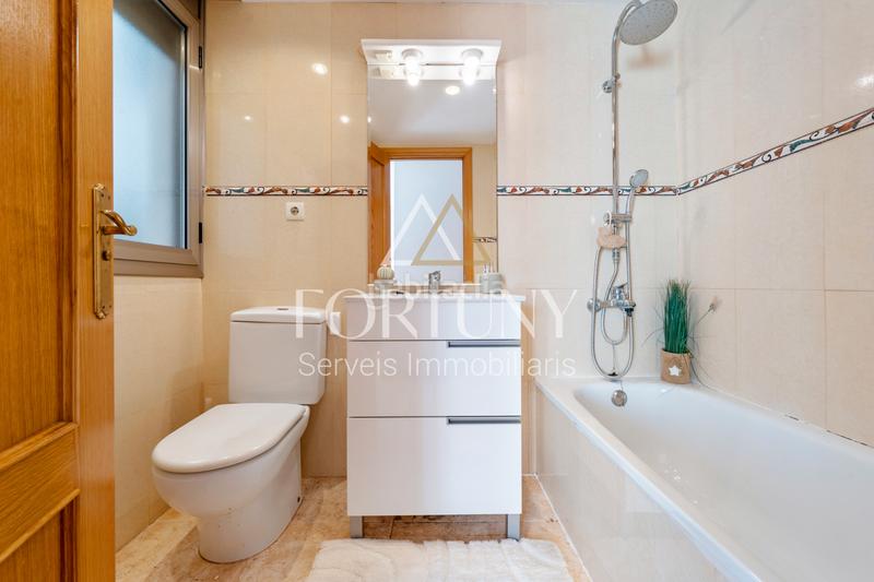 Foto 7594766d-a928-4db7-84fe-fa0a2268ff1a. Pis a avinguda de la independència 11 a casc antic - nou Cambrils Cambrils