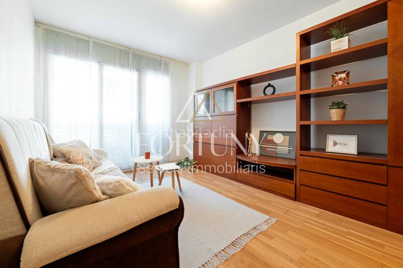 Foto e784789e-2dc4-47f5-bc10-3845c84055fd. Pis a avinguda de la independència 11 a casc antic - nou Cambrils Cambrils