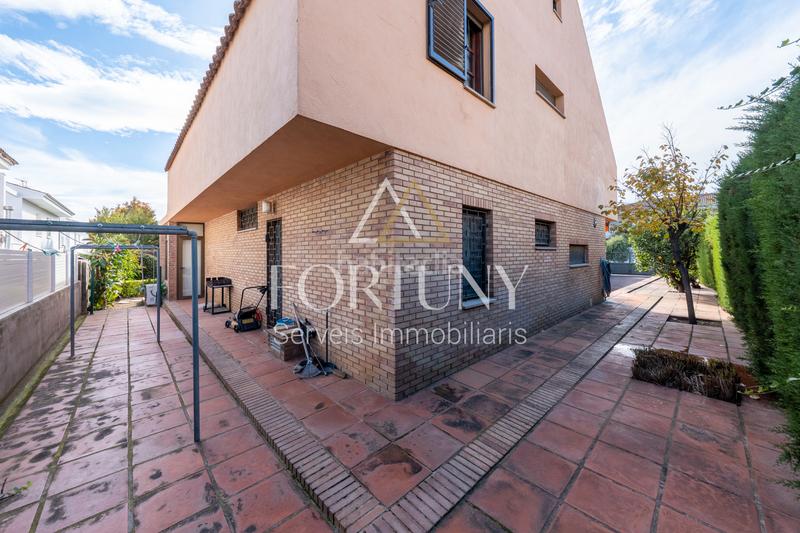 Foto 564536cd-cd90-41aa-9a4f-213a9cb13b02. Chalet with fireplace heating parking pool in Els Tallats - Mas Olivé Cambrils