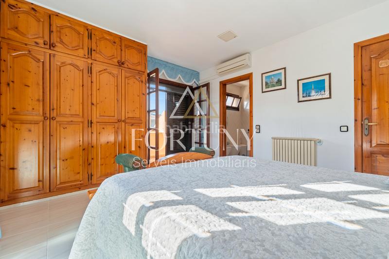 Foto 7a47bb8f-6db0-4347-bde5-79c9754fe97e. Chalet with fireplace heating parking pool in Els Tallats - Mas Olivé Cambrils