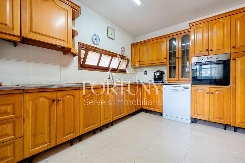 Foto 963c171b-c356-4d36-9ec4-c9b8c77fa12a. Chalet with fireplace heating parking pool in Els Tallats - Mas Olivé Cambrils