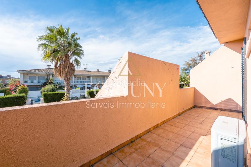 Foto b6708578-6976-48f3-95ab-ce5f8c8ca08b. Chalet with fireplace heating parking pool in Els Tallats - Mas Olivé Cambrils