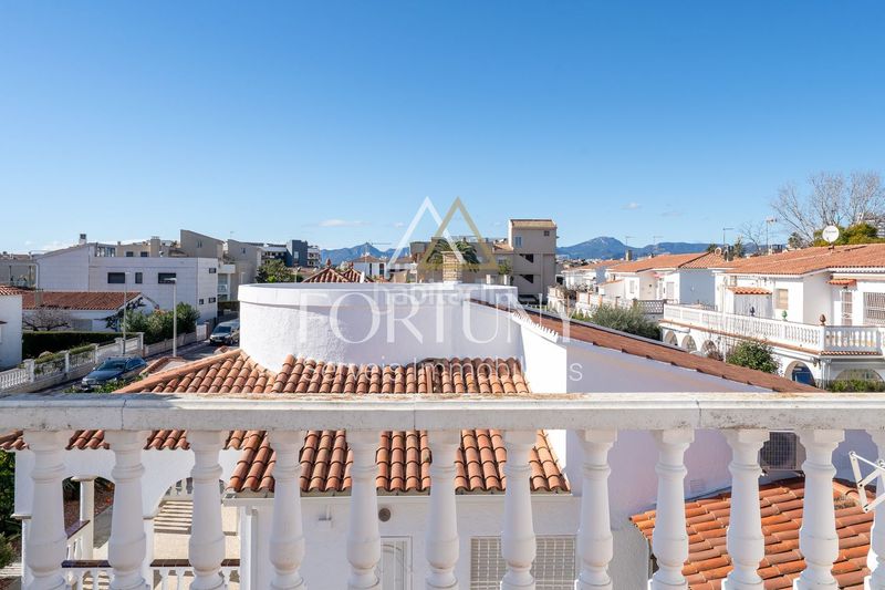 Foto 5327c86b-e364-4603-944a-733759efef7c. Casa amb aparcament a Regueral - Prat d'en Forés Cambrils