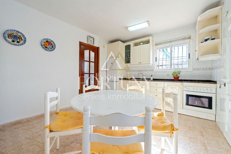 Foto ac962823-a7f1-4577-a4b7-1f1f54be2299. Casa amb aparcament a Regueral - Prat d'en Forés Cambrils