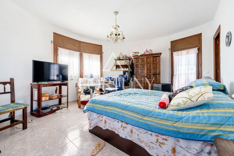 Foto ba346ebc-1f4a-4fb5-b330-66165a2e35d9. Casa amb aparcament a Regueral - Prat d'en Forés Cambrils