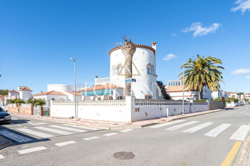 Foto c77ba498-cd30-49f8-82f7-d4898755d398. Casa amb aparcament a Regueral - Prat d'en Forés Cambrils