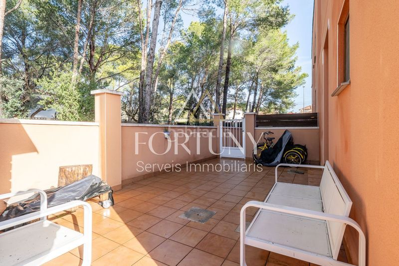 Foto 43374dfc-ea89-4506-8f60-d131a94598c2. Casa amb aparcament a Centre Miami Platja