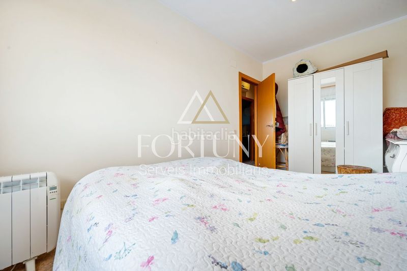 Foto 551eb37e-f706-466d-85bd-18fad56fa19f. Casa amb aparcament a Centre Miami Platja