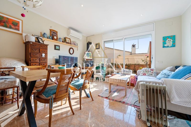 Foto 7fafe17d-a70a-4b1c-bd1b-13721f8ff3a7. Casa amb aparcament a Centre Miami Platja