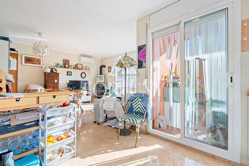 Foto bcd74ac6-6812-4adb-88a3-6587a5191c65. Casa amb aparcament a Centre Miami Platja