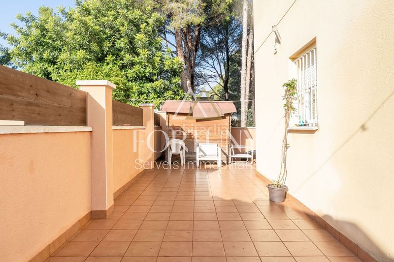 Foto d3173e7c-ceb3-46ce-90d3-16c65adddc8a. Casa amb aparcament a Centre Miami Platja