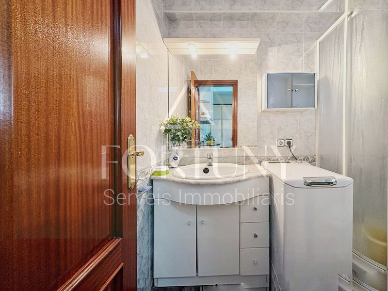 Foto 47315a98-5ade-4760-abfe-67e02e03fd0b. Estudi a Platja de Llevant Salou