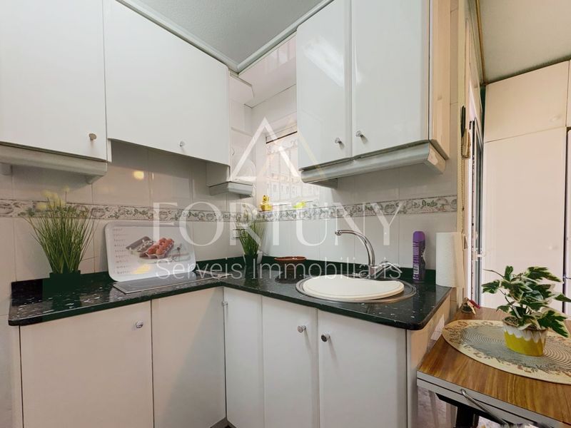 Foto 577e595a-6503-4a09-9771-46f860de428b. Estudi a Platja de Llevant Salou