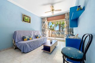 Flat in Barenys. Piso en venta en salou