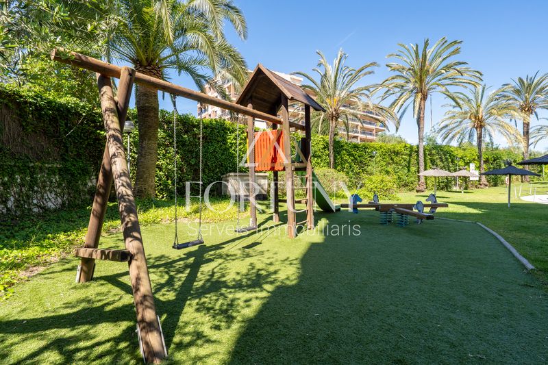 Foto baf34d62-7d8f-4732-8a2e-1caeb576c3ff. Pis amb piscina a Barenys Salou
