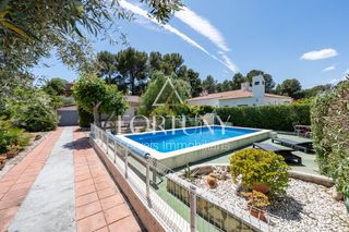 House in Platja de Mont-roig. Casa en venta en montroig del camp