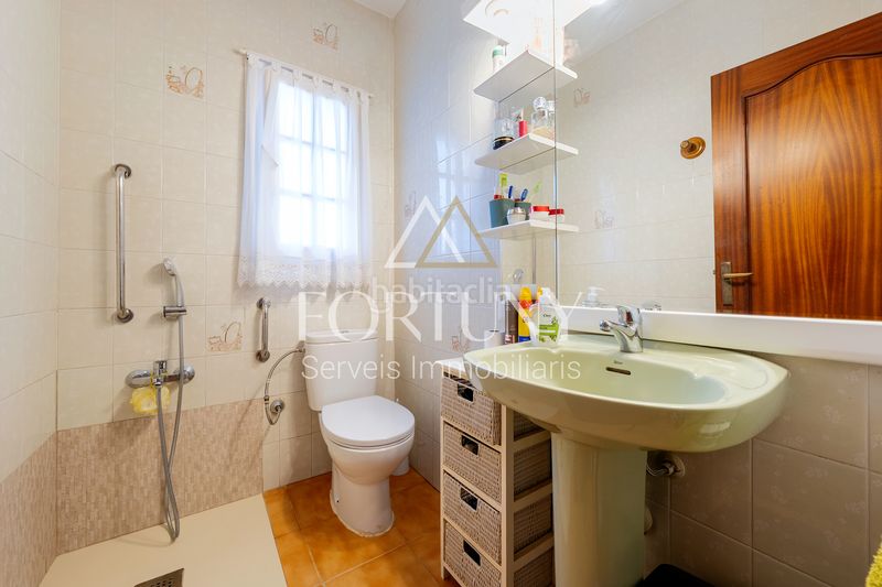 Foto b38456a1-08cc-4aef-a9b5-b5b0880057be. Casa amb aparcament piscina a Cambrils port Cambrils