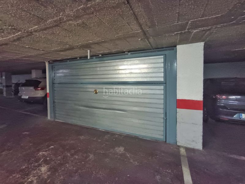Foto effb56b6-5d71-4eed-8494-7c2e5b754c34. Aparcament cotxe a Centre Salou