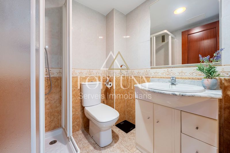 Foto b6d3c8e3-7184-447e-8c7c-b863fc5a1a3f. Pis amb aparcament a Vila-seca poble Vila-seca