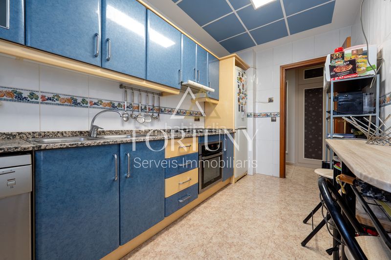 Foto fbf65093-979c-42cd-ad98-9732b59d5655. Pis amb aparcament a Vila-seca poble Vila-seca