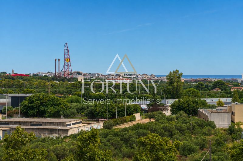 Foto 1b5e55a6-e7bd-4aff-9312-8c15514557f5. Àtic amb aparcament a Vila-seca poble Vila-seca