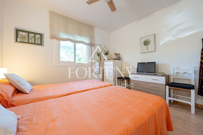 Foto 105a9d3e-4d47-4737-b3fb-78bd64956698. Pis amb aparcament a Cambrils port Cambrils