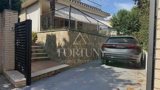 Rent House  Jose san martin 9. Casa en alquiler en cambrils