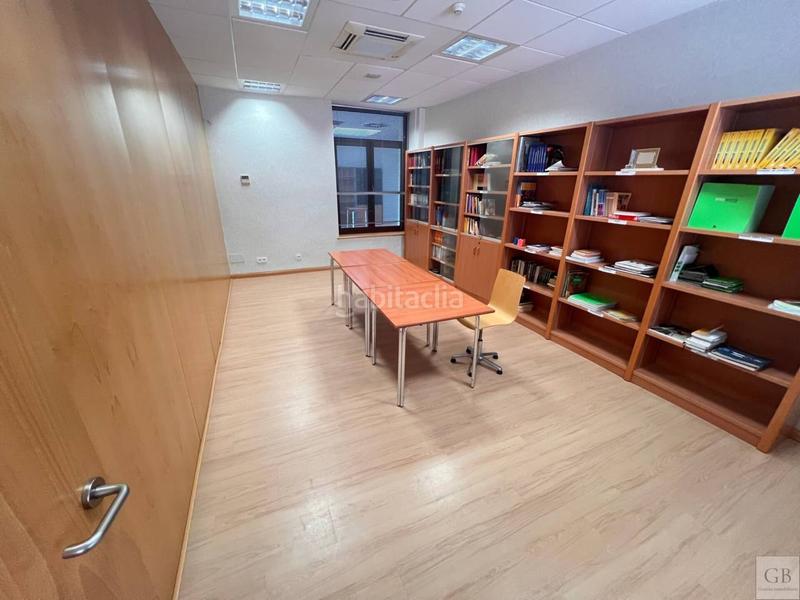 Foto e8176417-00ae-46f5-a0b1-c256e4394a9b. Local commercial dans Consuegra