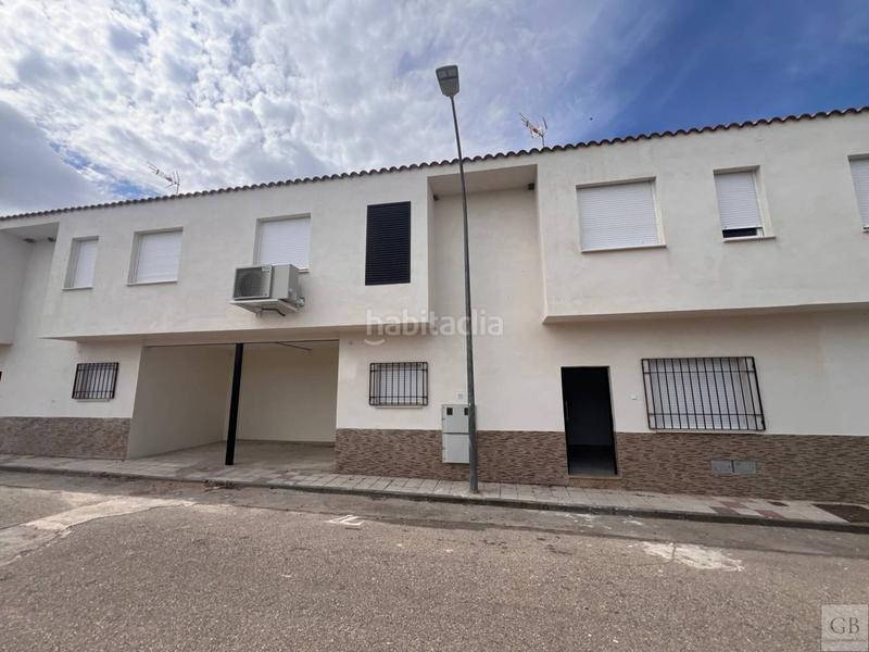 Foto c79047ce-a81a-4119-a3ee-09d96fb8421e. Casa adosada gb gestión inmobiliaria vende chalet en Almonacid de Toledo