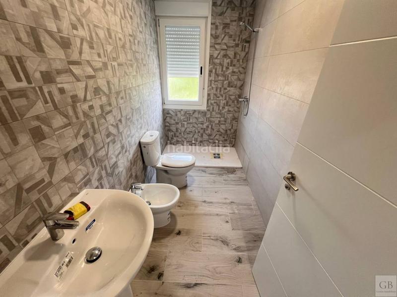 Foto e088531c-b359-45f8-9f36-c2deb6acbc3d. Casa adosada gb gestión inmobiliaria vende chalet en Almonacid de Toledo