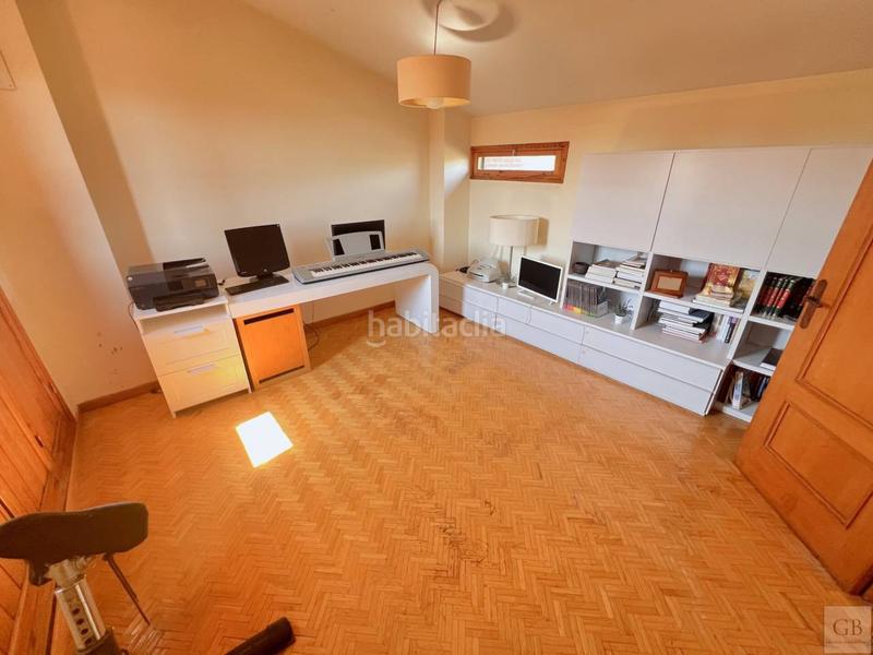 Foto 29b62546-fffe-49d9-a0cd-f16c66b50a20. Casa adossada amb calefacció aparcament a Los Cigarrales-La Bastida Toledo