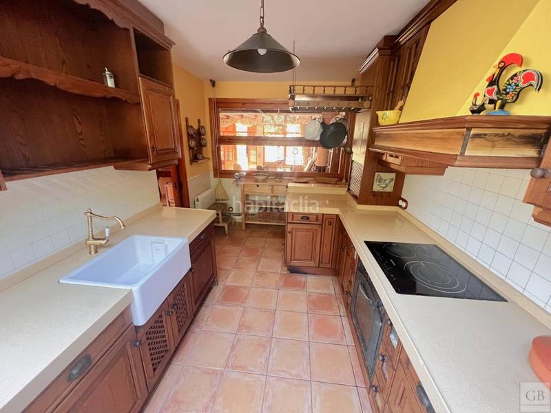 Foto 36db88cd-efef-49fe-af34-7e67d949836a. Casa adossada amb calefacció aparcament a Los Cigarrales-La Bastida Toledo