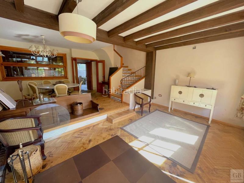 Foto a08e5a81-bdb6-4c39-b3cc-94a53e0d5912. Casa adossada amb calefacció aparcament a Los Cigarrales-La Bastida Toledo