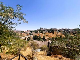Casa aparellada a Los Cigarrales-La Bastida. Gb gestión inmobiliaria vende chalet en toledo