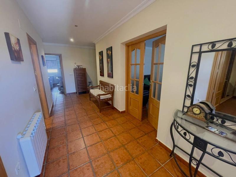 Foto 6fb2f13c-c21e-4717-96f9-310759a46455. Miete haus mit parking in Pepino