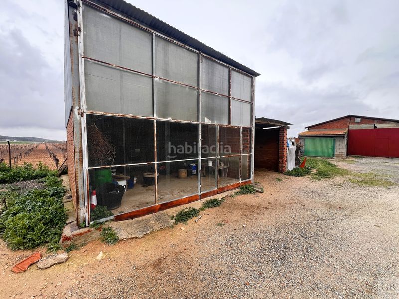 Foto c36d839e-598c-4901-8a64-c74056c72ebf. Finca rústica a Consuegra