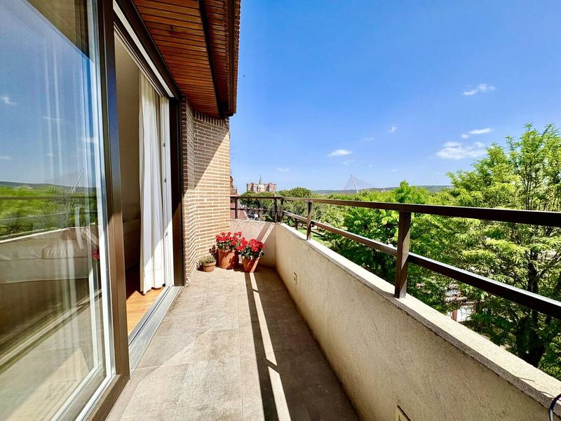 Foto c0cf6fc8-5783-489c-bb89-2185d16ef543. Dúplex a Centro-Corte Inglés Talavera de la Reina