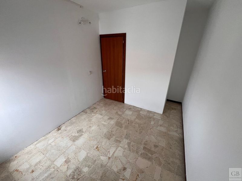 Foto 8f46d2c8-4c13-4255-aff7-f08ba18aeaeb. Rent flat with heating in Consuegra
