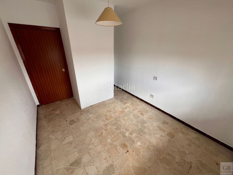Foto c602074c-478a-4382-b298-1b6c2f7733aa. Rent flat with heating in Consuegra