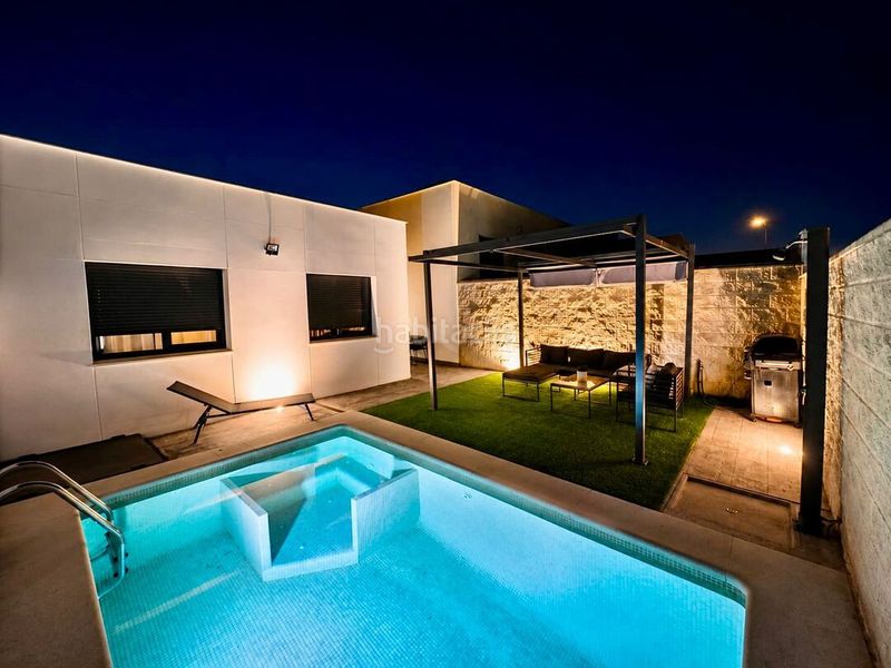 Foto 092c90f2-2c7f-490d-8103-d5aa87a437b3. Casa adossada amb calefacció aparcament piscina a Olías del Rey