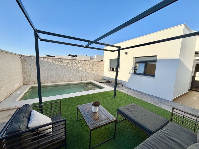 Foto a88586e9-7928-42ab-9e1f-335541838ce6. Casa adossada amb calefacció aparcament piscina a Olías del Rey