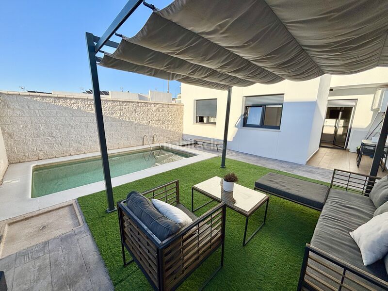 Foto a992559d-d243-4489-a45f-7f0d730678d3. Casa adossada amb calefacció aparcament piscina a Olías del Rey