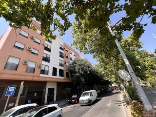 Flat in Santa Bárbara. Gb gestión inmobiliaria vende piso en paseo de la rosa, sta bárb